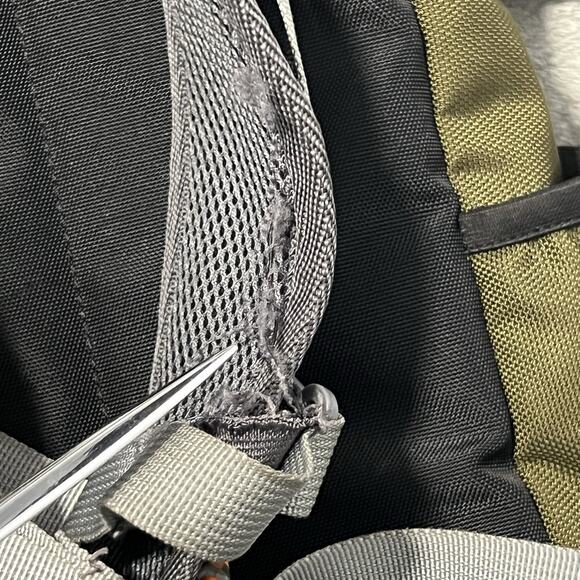 The North Face Backpack M Green Laptop Commuter Bookbag - Picture 10 of 11